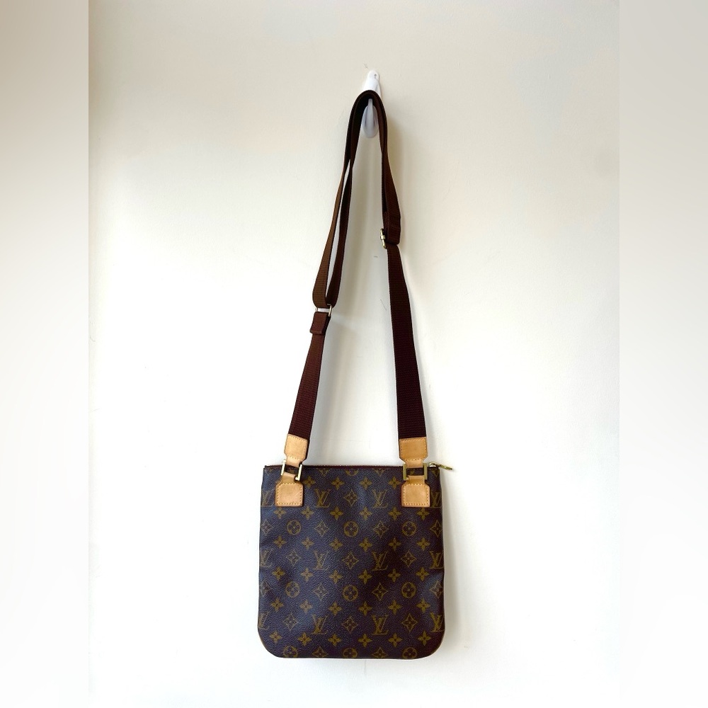 Authentic Louis Vuitton Monogram Shoulder Bag Pochette Bosphore M10086 Brown
